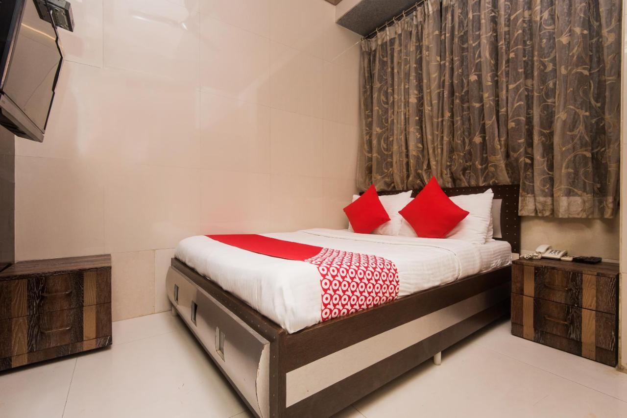 Hotel Oliver, Colaba Мумбай Екстериор снимка